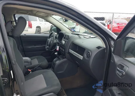 2017 Jeep Compass Sport 4X4 from USA, damaged, VIN 1C4NJDBB4HD106030